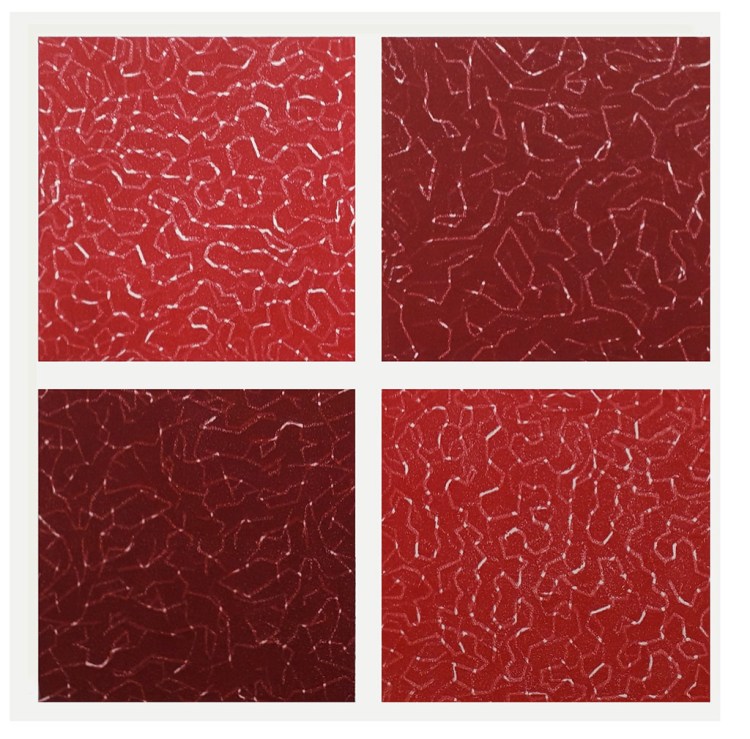 Gravure abstraite d’Anne Mangeot, composition en quatre panneaux rouges avec motifs organiques 