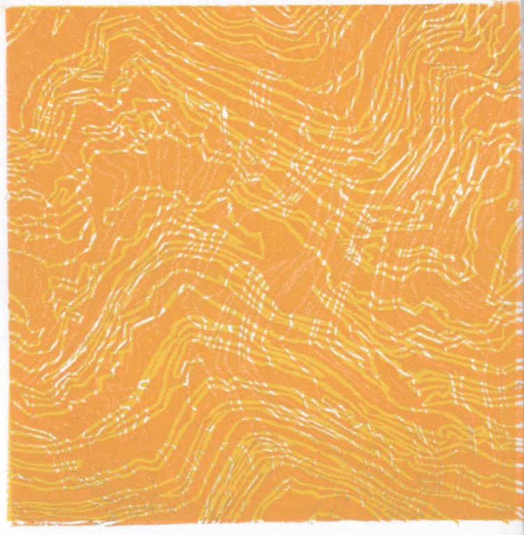 Gravure dans les tons jaunes de lignes superposées à un fond unis de l'artiste Anne Mangeot.